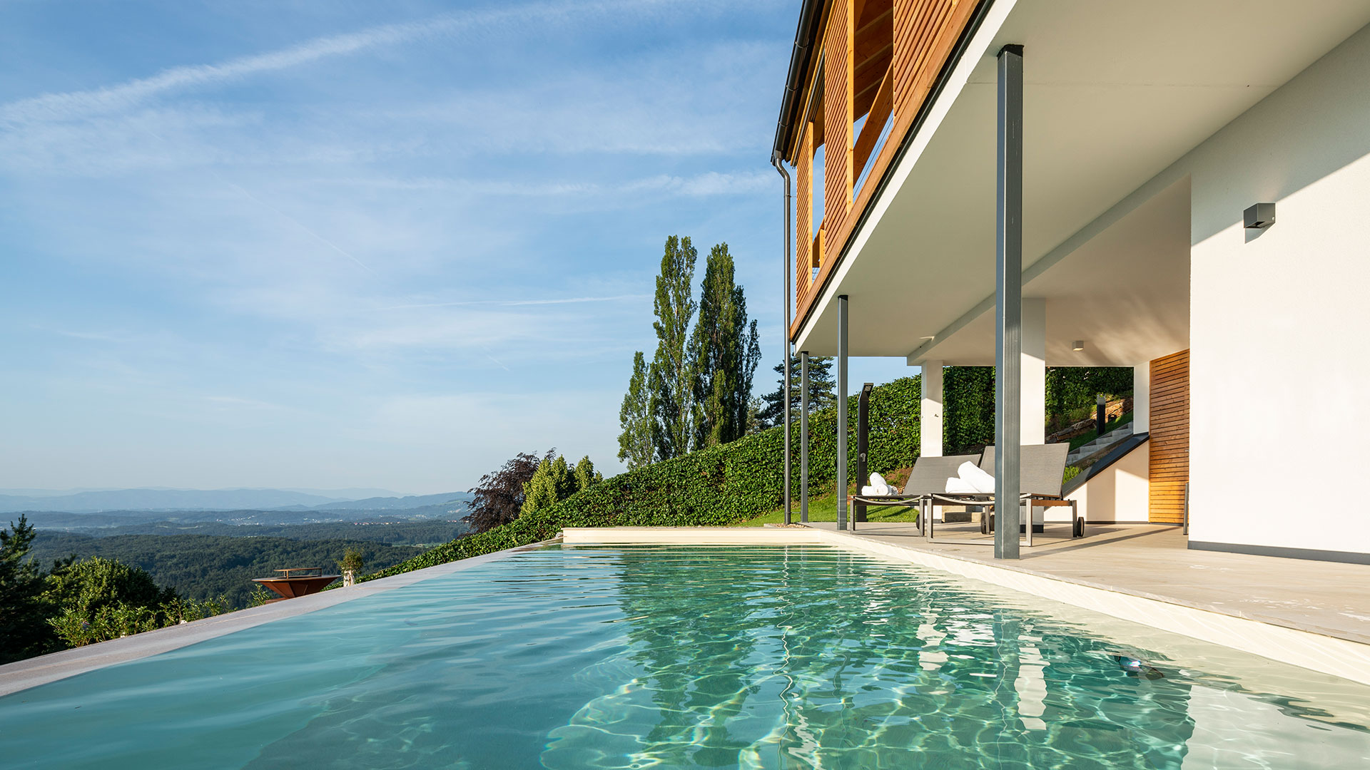 Domizil Vochera-Südsteiermark-Luxus-Ferienhaus-Pool-Terrasse-Garten