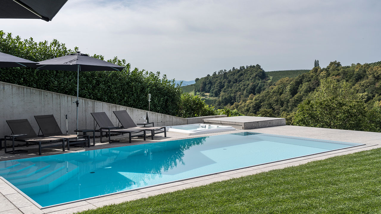 Winzerkogel_Steirerblicke_Pool_Whirlpool_Garten