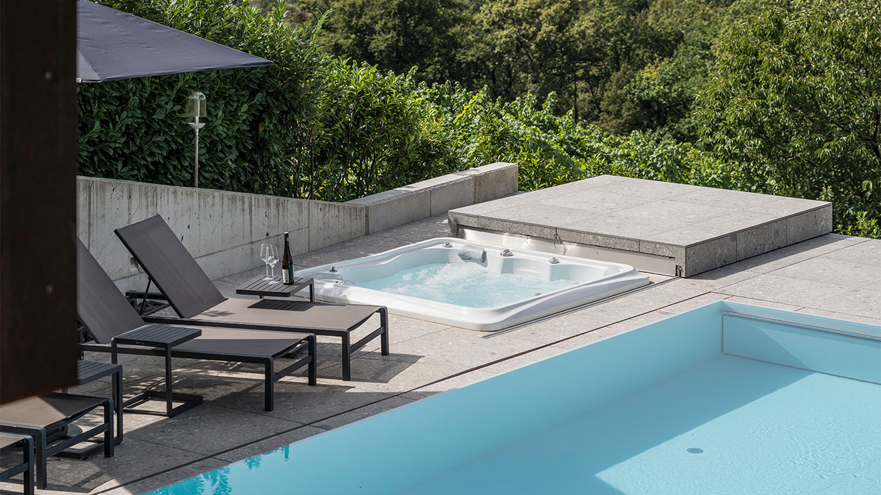 Winzerkogel_Steirerblicke_Pool_Whirlpool_Terrasse