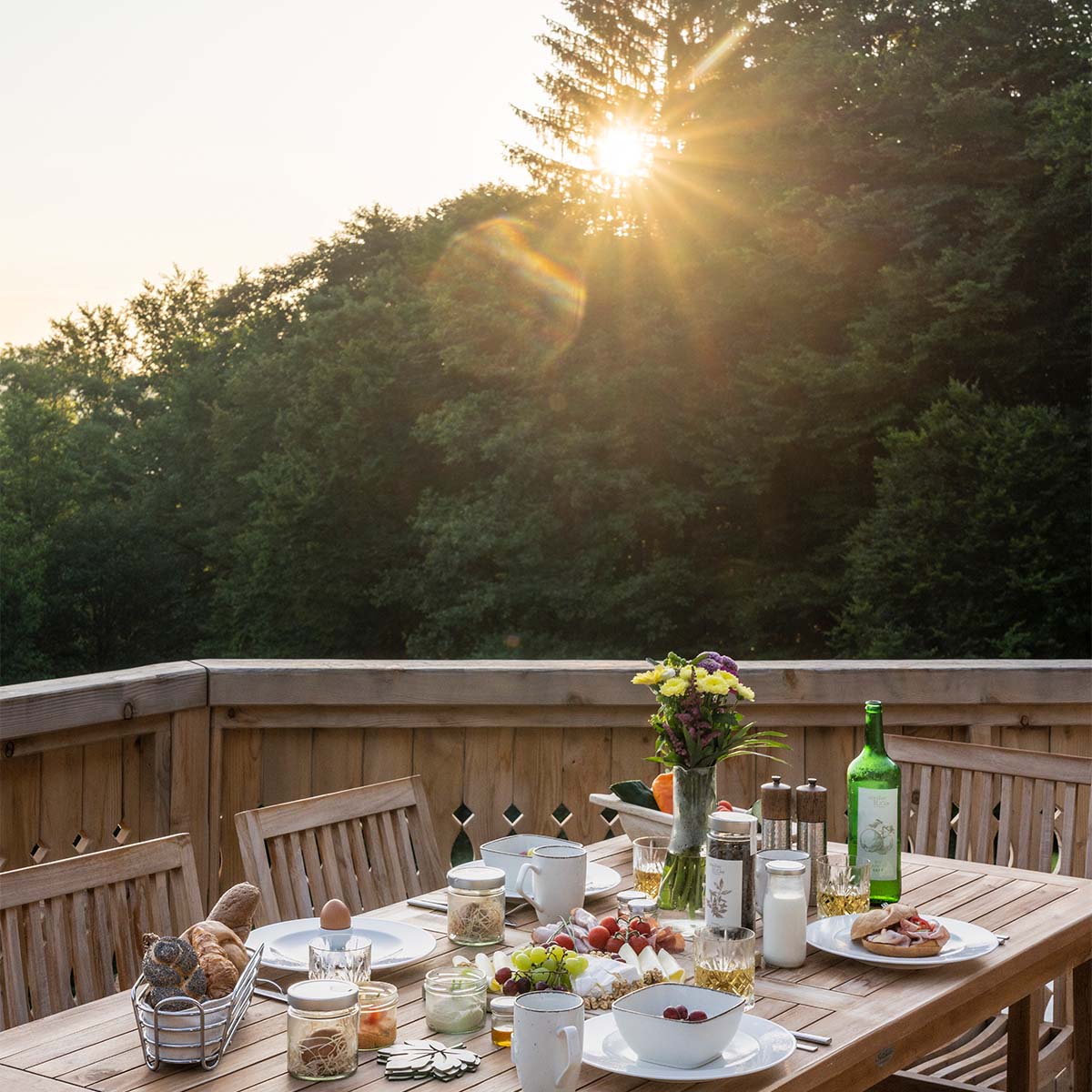 vinothek-petzles-urlaub-steiermark-unterkunft-frühstücksterrasse