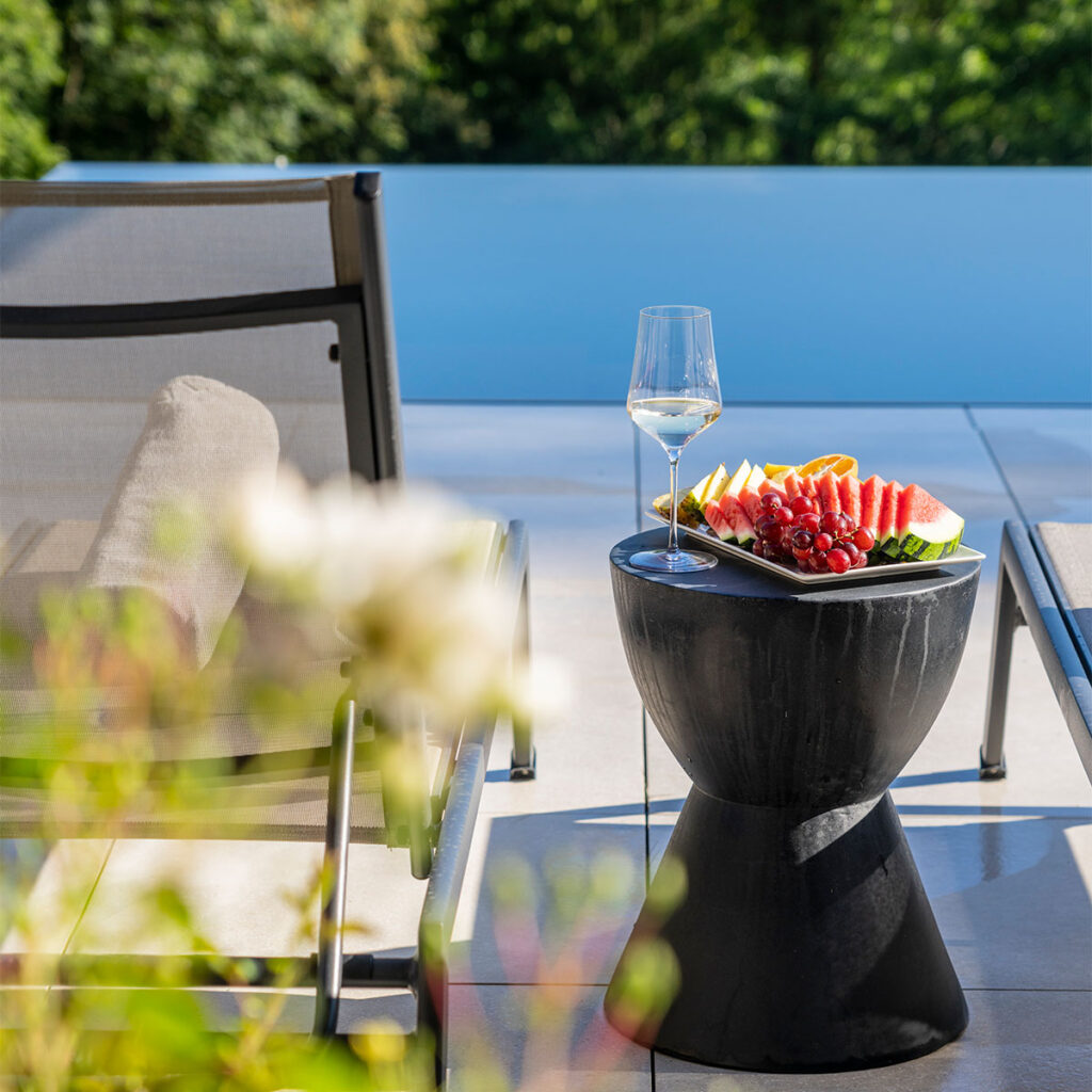 vinothek-petzles-chalet-südsteiermark-infinitypool-obstkorb