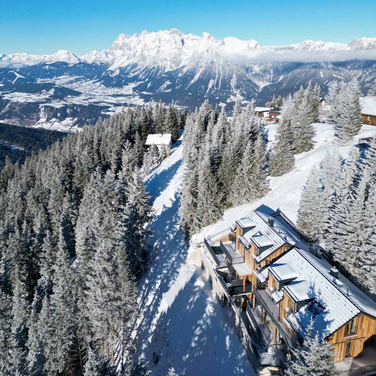 winterurlaub-chalet-hauser-kaibling-ski-in-ski-out
