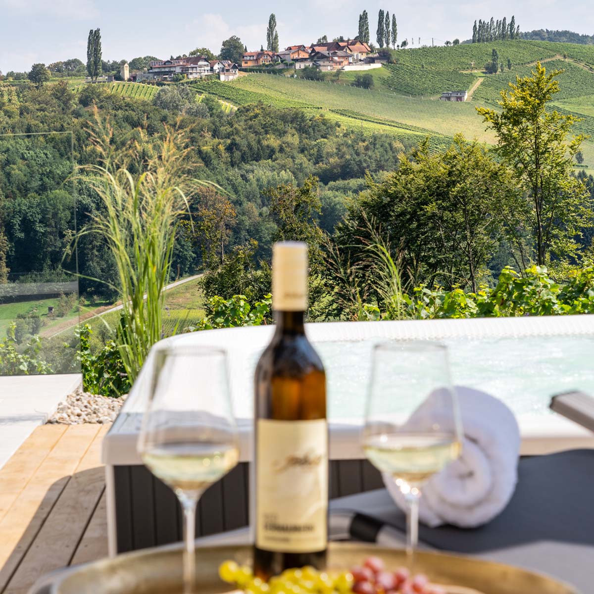 holiday-house-with-whirlpool-terrace-wine-enjoyment-south-styria-domaine-sernau