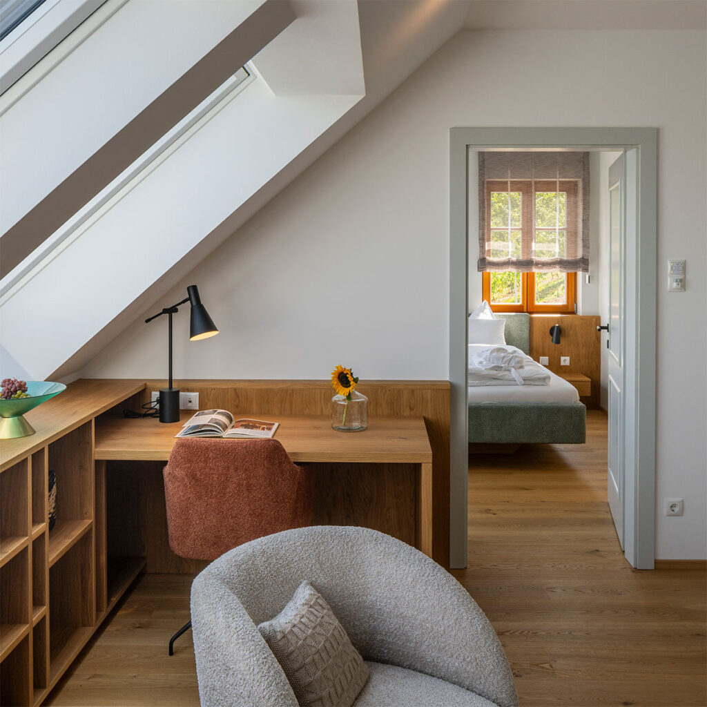 domaine-sernau-remote-workplace-urlaub-südsteiermark-arbeitsplatz-schreibtisch