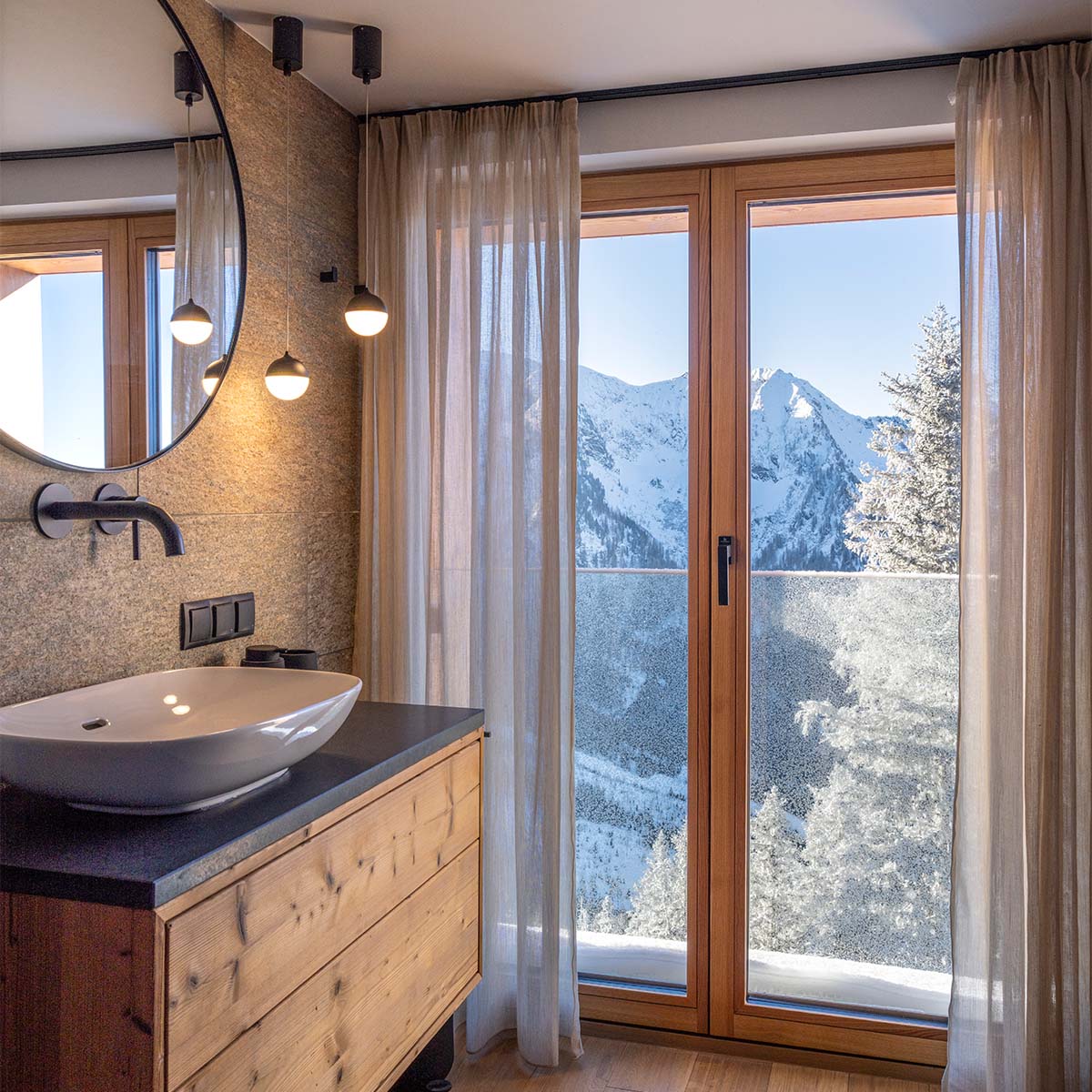 chalet-hauser-kaibling-badezimmer-privat-en-suite-ausblick